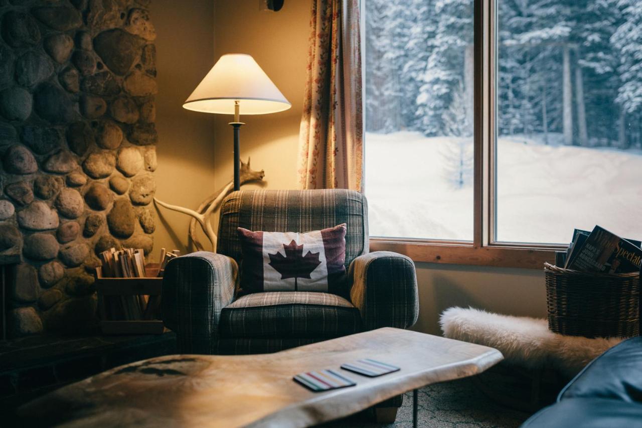 קאנאנסקיס ווילאג' Mount Engadine Lodge מראה חיצוני תמונה
