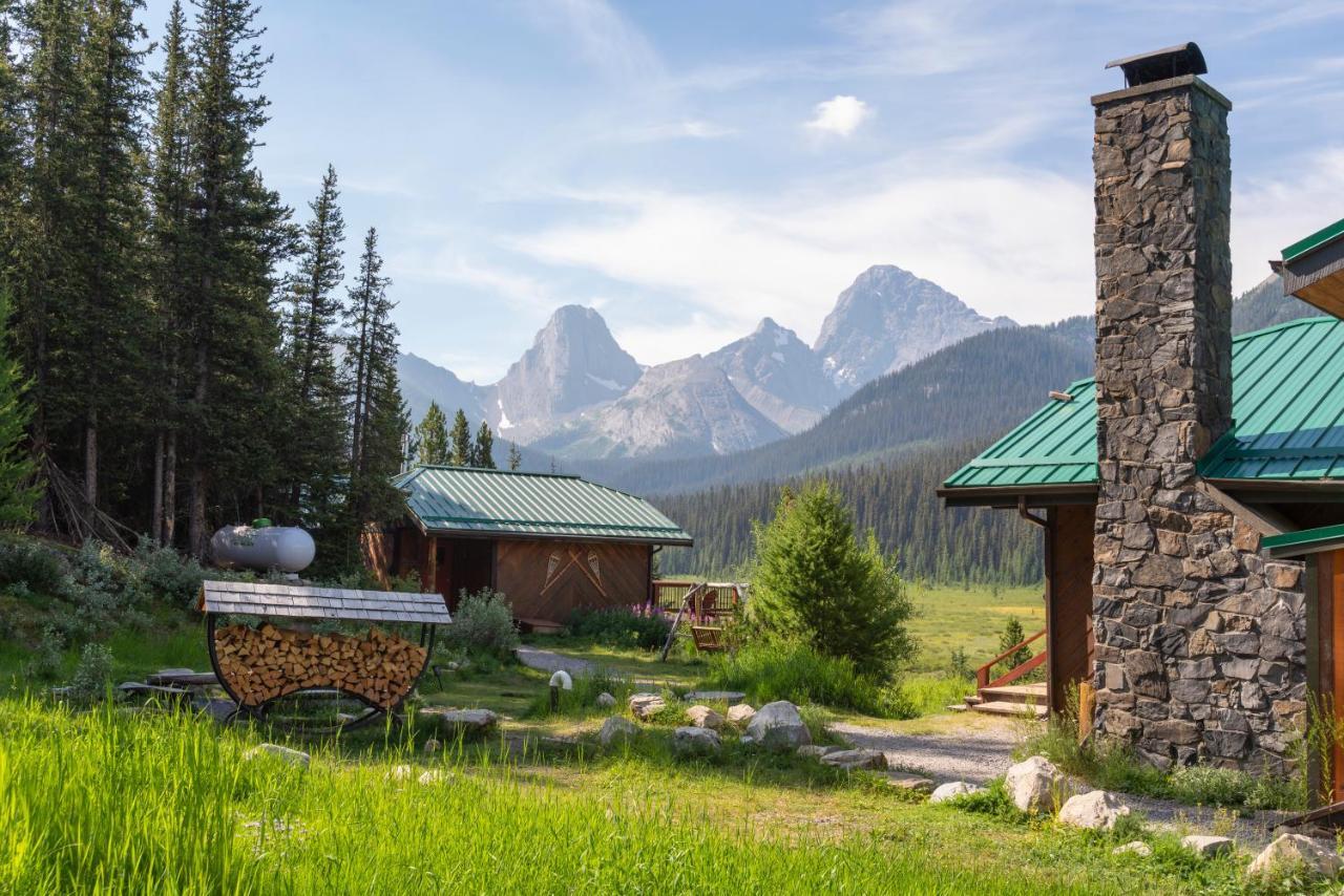 קאנאנסקיס ווילאג' Mount Engadine Lodge מראה חיצוני תמונה