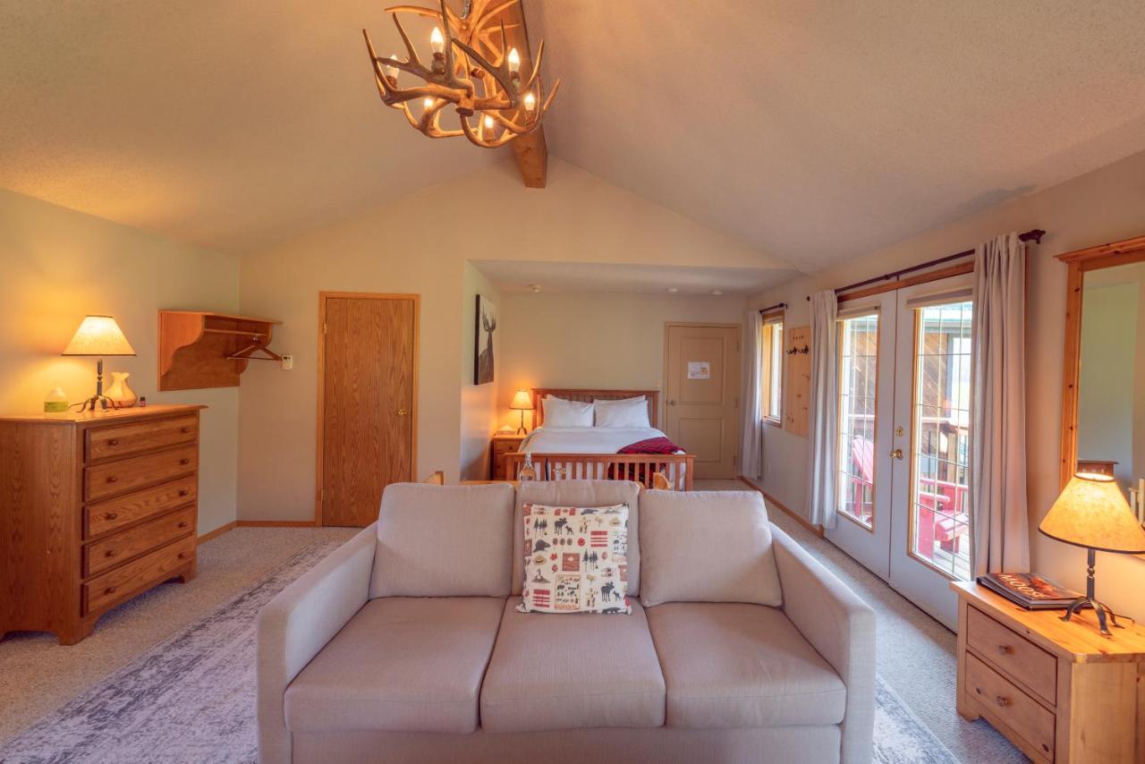 קאנאנסקיס ווילאג' Mount Engadine Lodge מראה חיצוני תמונה