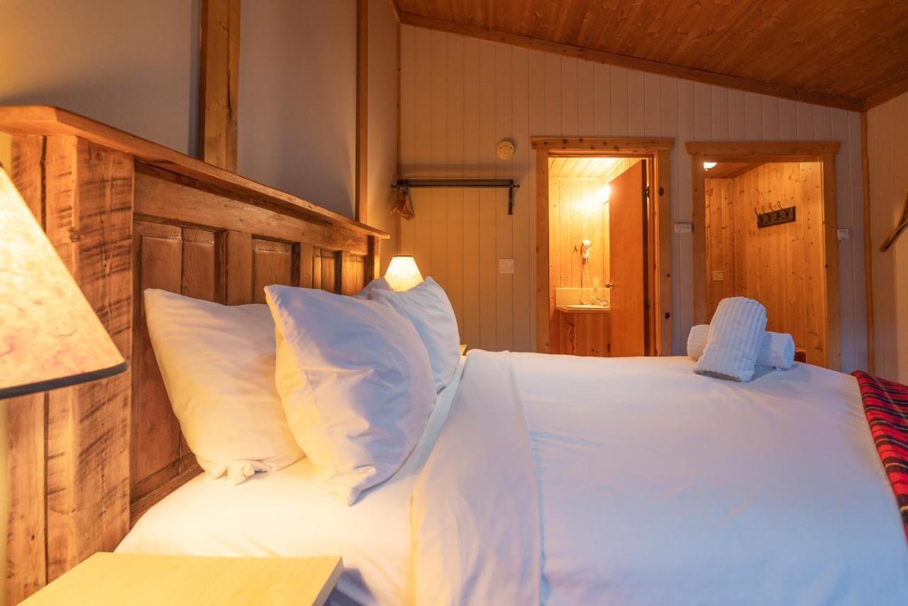 קאנאנסקיס ווילאג' Mount Engadine Lodge מראה חיצוני תמונה