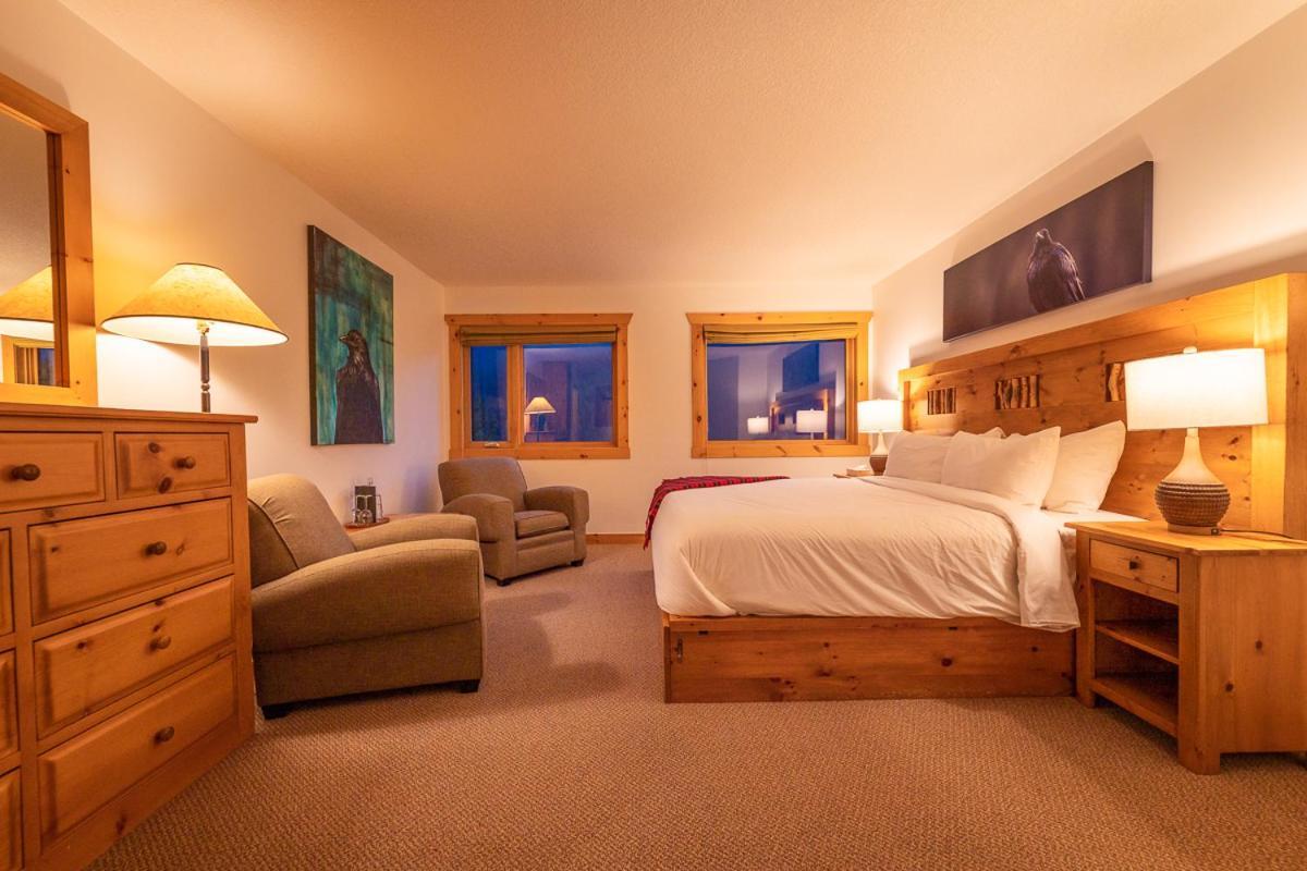 קאנאנסקיס ווילאג' Mount Engadine Lodge מראה חיצוני תמונה