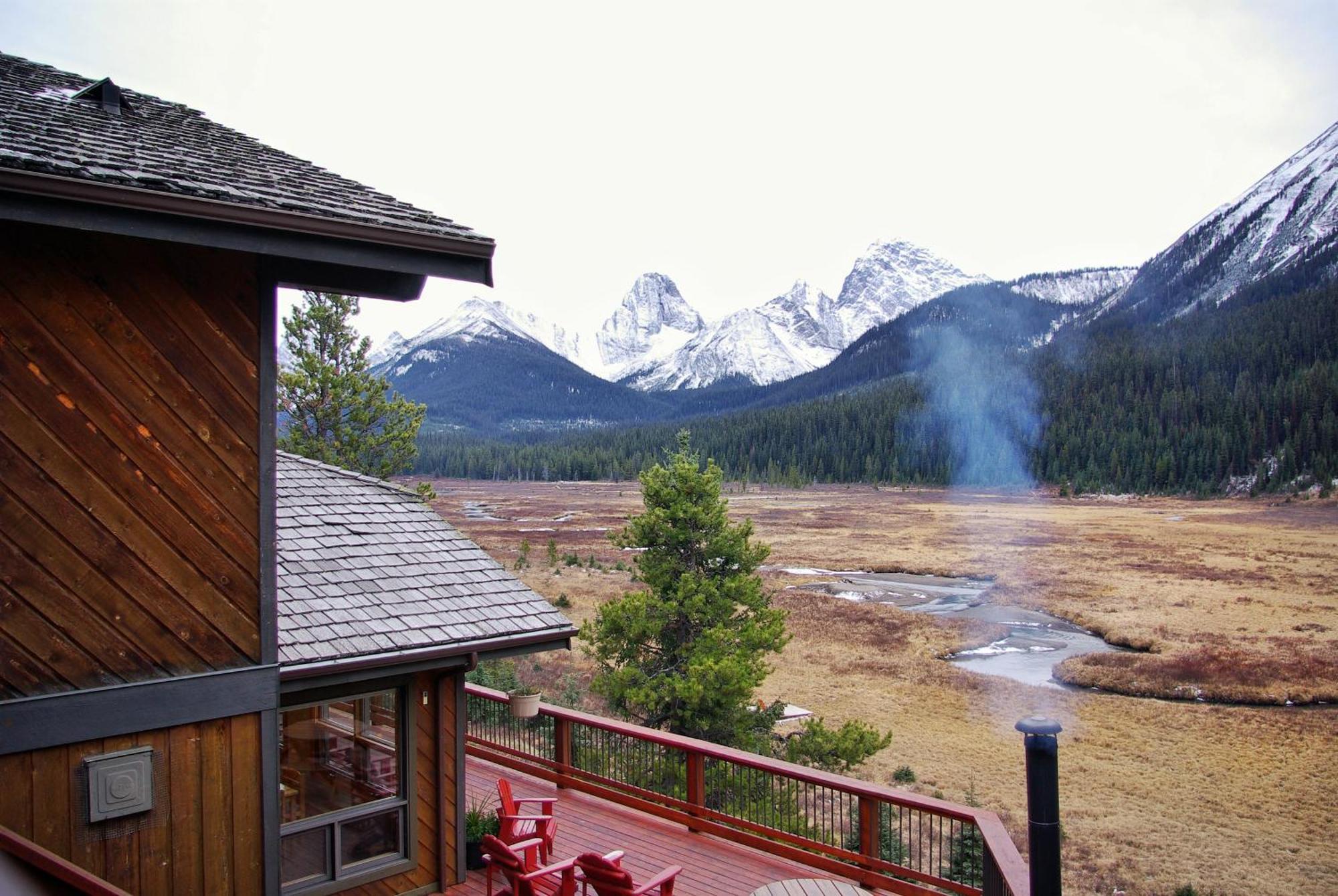 קאנאנסקיס ווילאג' Mount Engadine Lodge מראה חיצוני תמונה
