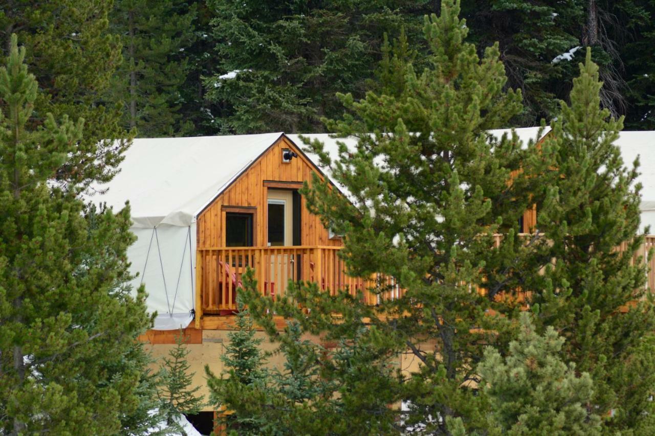 קאנאנסקיס ווילאג' Mount Engadine Lodge מראה חיצוני תמונה